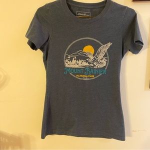 Eddie Bauer | short sleeve Mount Rainier National Park | Size XS